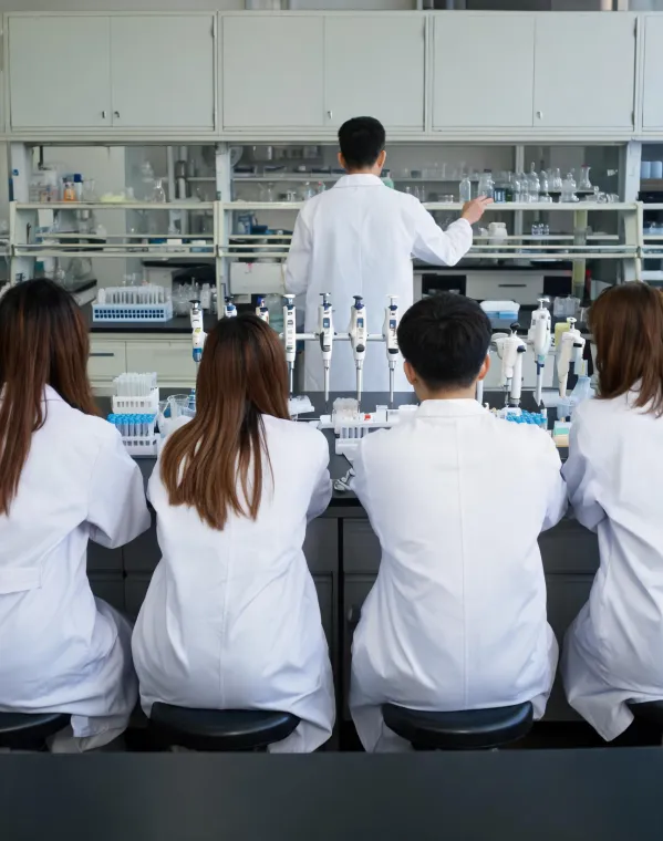 Customer laboratory training session